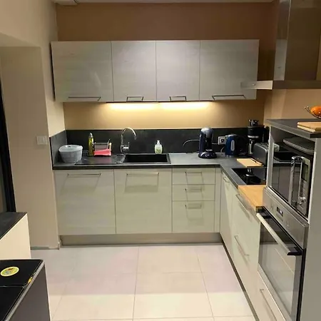 Pavillon Individuel 4 Etoiles De Plain Pieds Avec Jardin Дом отдыха